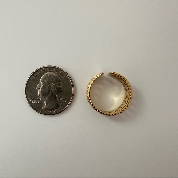 Gold Chain Design Ring - Picture 4 of 4